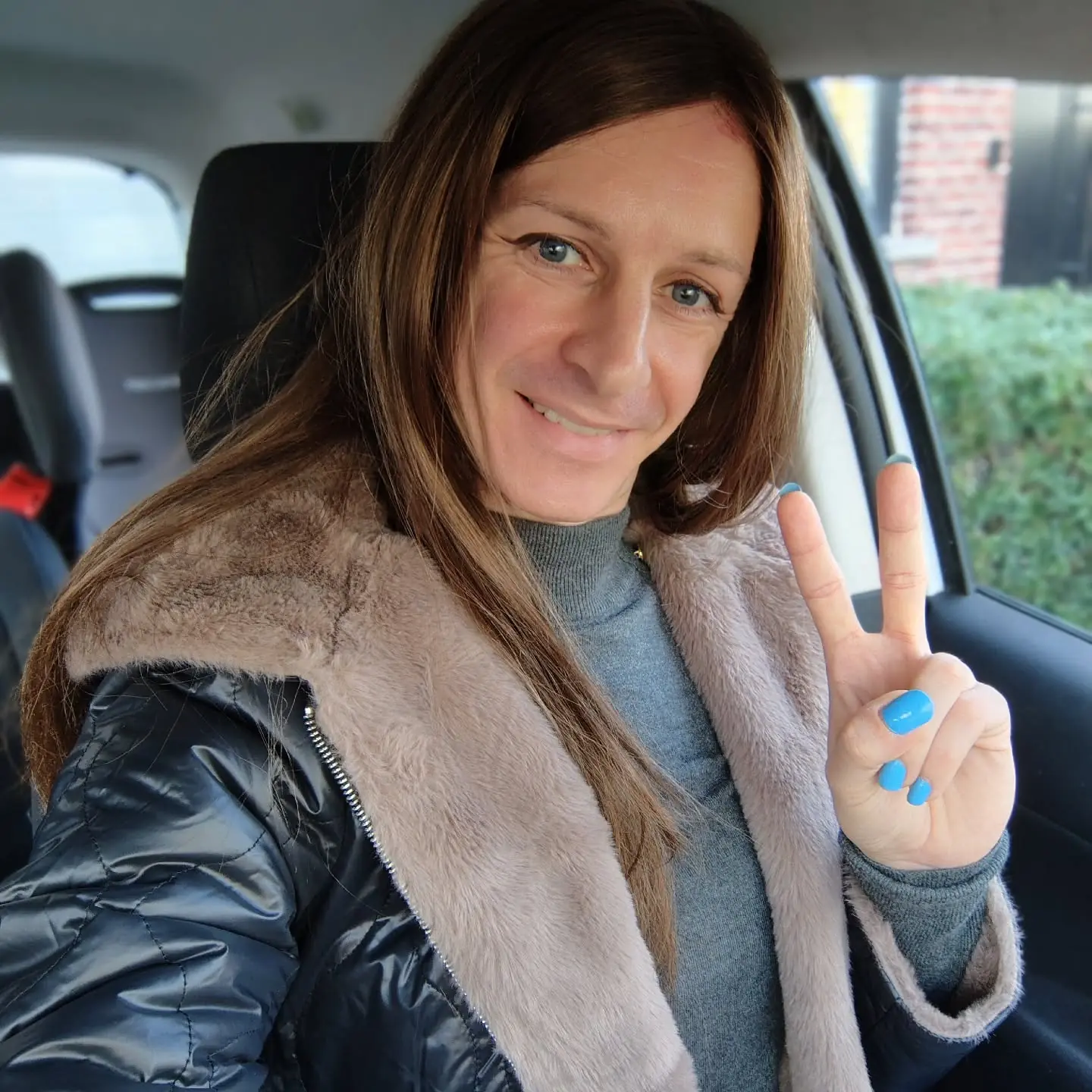 Tajomná Viktória volá po chémii